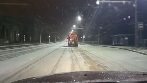 В Саранске ночью 21 ноября 34 единицы специализированной техники выехали на обработку дорог и тротуаров