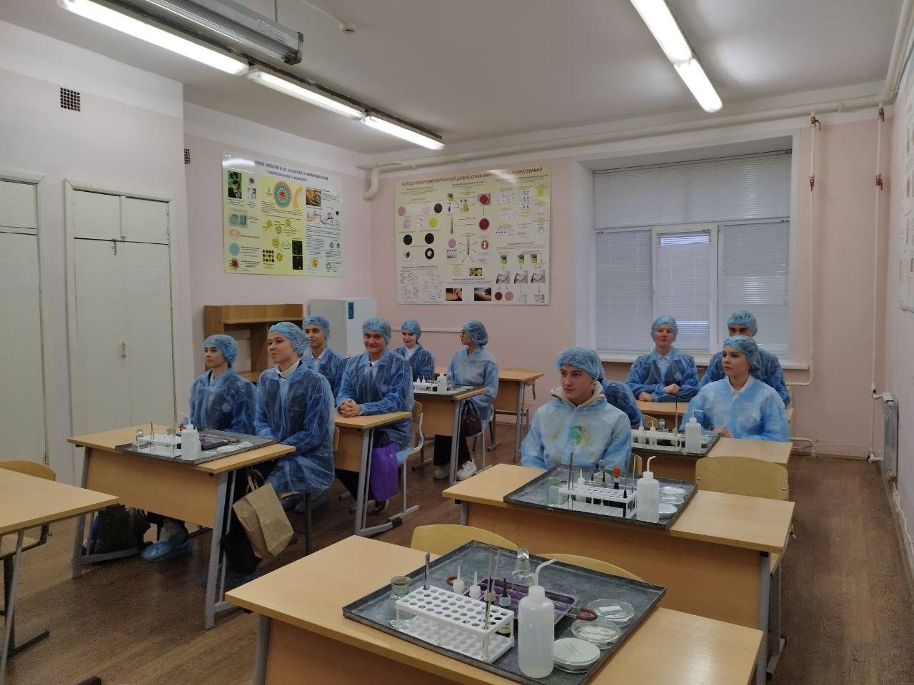 В рамках реализации проекта «Школа-Вуз» обучающиеся Центра образования «Тавла» посетили кафедру иммунологии, микробиологии и вирусологии медицинского института МГУ им. Н.П. Огарева В рамках реализации проекта «Школа-Вуз» обучающиеся Центра образования «Тавла» посетили кафедру иммунологии, микробиологии и вирусологии медицинского института МГУ им. Н.П. Огарева