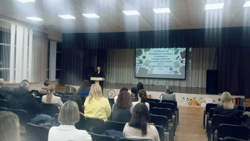 В Мордовии во Всероссийский День правовой помощи детям полицейские и общественники провели для школьников уроки правовых знаний В Мордовии во Всероссийский День правовой помощи детям полицейские и общественники провели для школьников уроки правовых знаний