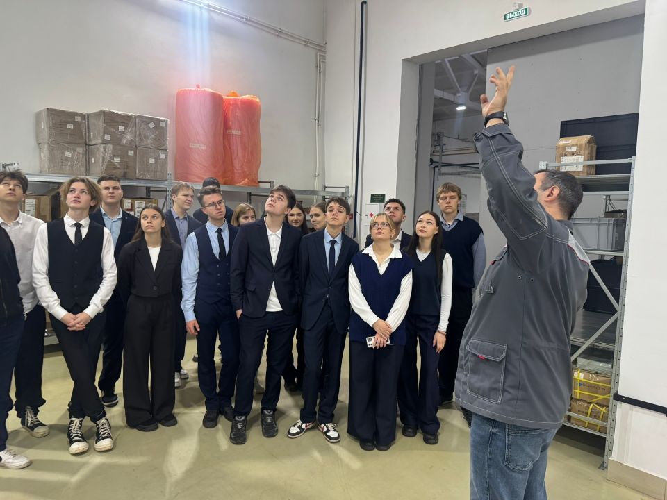 Уроки профориентации с возможностью задать интересующие вопросы и познакомиться с богатым миром рабочих профессий Уроки профориентации с возможностью задать интересующие вопросы и познакомиться с богатым миром рабочих профессий