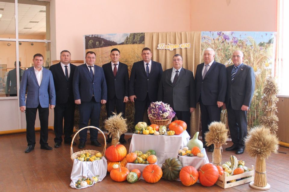 В Мордовии чествовали работников сельского хозяйства В Мордовии чествовали работников сельского хозяйства