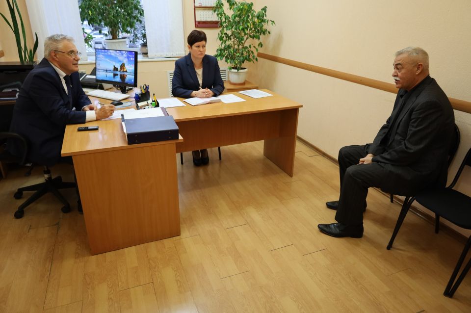 Председатель Госсобрания Мордовии провел прием граждан Председатель Госсобрания Мордовии провел прием граждан