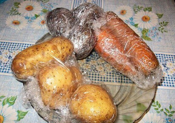 Незаменимый салат оливье: как успеть приготовить за 7 минут к новогоднему столу