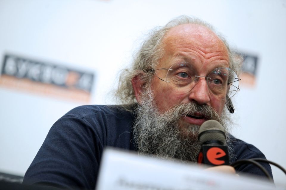 Депутат Госдумы против 12-летней школы: опасения и аргументы в плену реформы