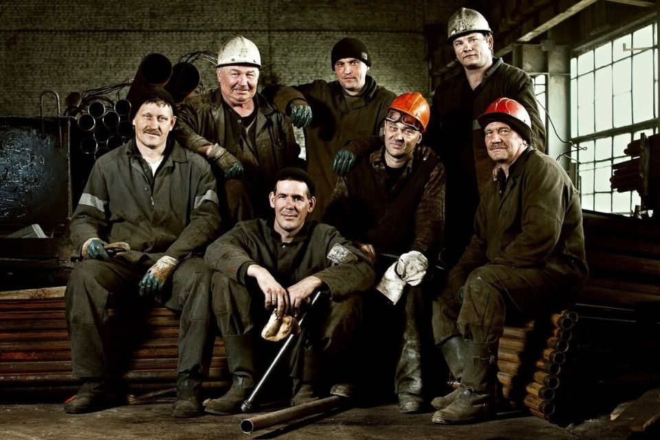 Почему рабочие на заводах сбегают: мнения людей за бортом индустрии