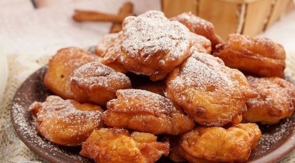 Ленивые пончики с яблоками: вкусно и просто