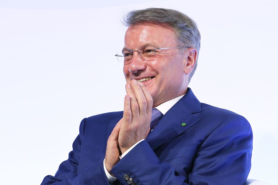 Сбербанк под прицелом: как он выживет в условиях возможного кризиса?