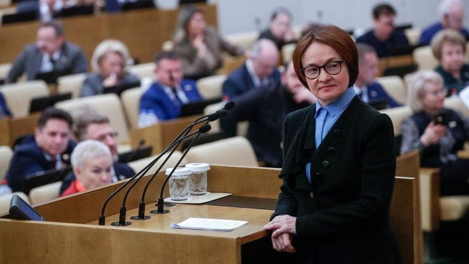 Набиуллина предостерегает от жесткого контроля над микрозаймами: риски и альтернативы