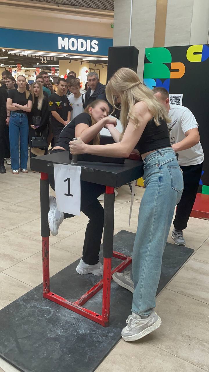 В Саранске состоялось открытое лично-командное Первенство городского округа по армрестлингу среди женщин, мужчин и юниоров до 21 года В Саранске состоялось открытое лично-командное Первенство городского округа по армрестлингу среди женщин, мужчин и юниоров до 21 года