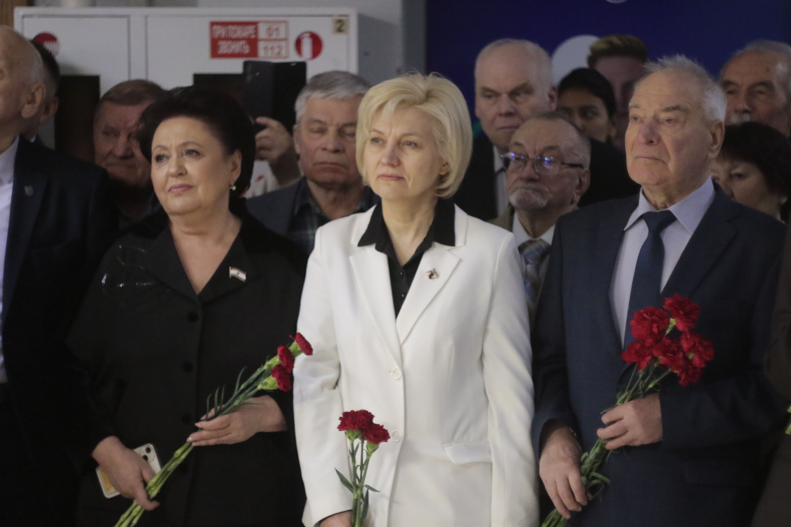 В МГУ им. Огарева открыли бюст Александра Сухарева: в церемонии участвовали депутаты Госсобрания республики В МГУ им. Огарева открыли бюст Александра Сухарева: в церемонии участвовали депутаты Госсобрания республики