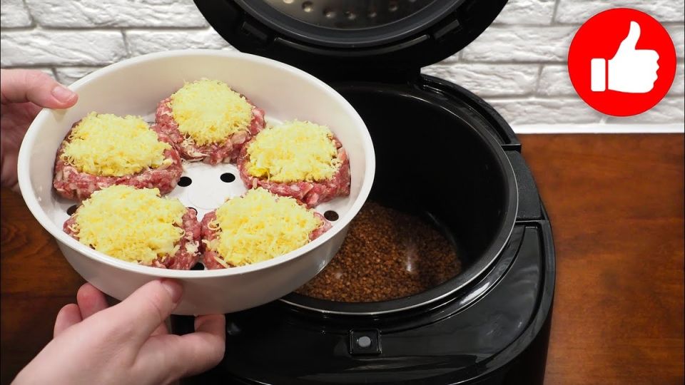 Мясные гнезда с яйцами на пару – уютный обед на каждый день