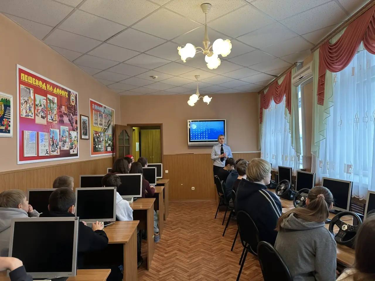 Школьники посетили музей Госавтоинспекции Школьники посетили музей Госавтоинспекции