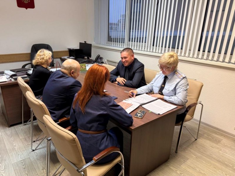 В Мордовии сотрудники УВМ регионального МВД провели рабочую встречу с представителями вуза по соблюдению требований миграционного законодательства иностранными студентами, обучающимися в учебном заведении В Мордовии сотрудники УВМ регионального МВД провели рабочую встречу с представителями вуза по соблюдению требований миграционного законодательства иностранными студентами, обучающимися в учебном заведении