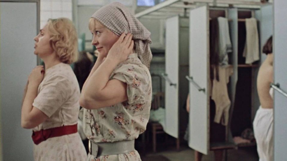 Вместо лекарств и косметики: вот как в СССР использовали одно популярное средство