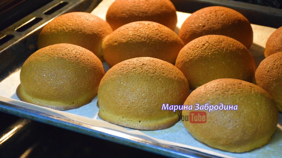 Ароматные кофейные булочки с повидлом: легко и вкусно