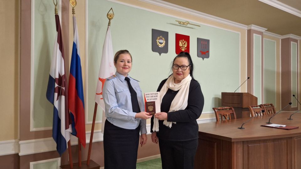 В Мордовии вручили паспорт новой гражданке Российской Федерации