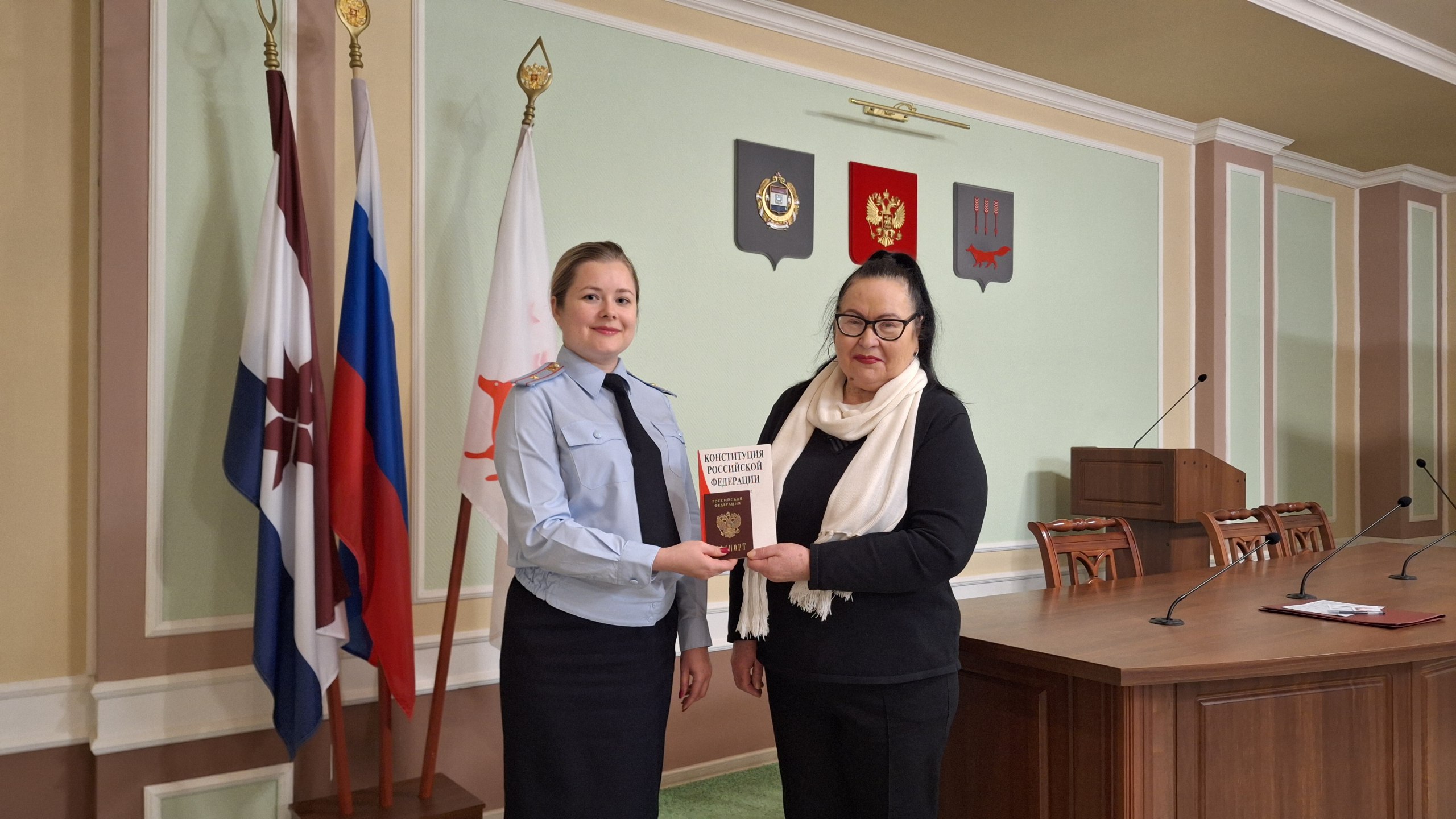 В Мордовии вручили паспорт новой гражданке Российской Федерации