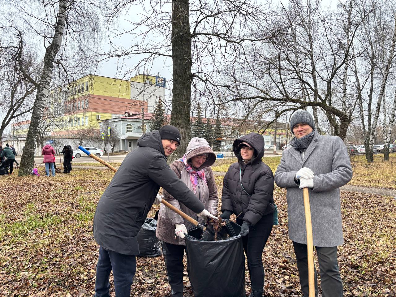 Сегодня сотрудники администрации городского округа Саранск приняли участие в зимнем субботнике Сегодня сотрудники администрации городского округа Саранск приняли участие в зимнем субботнике