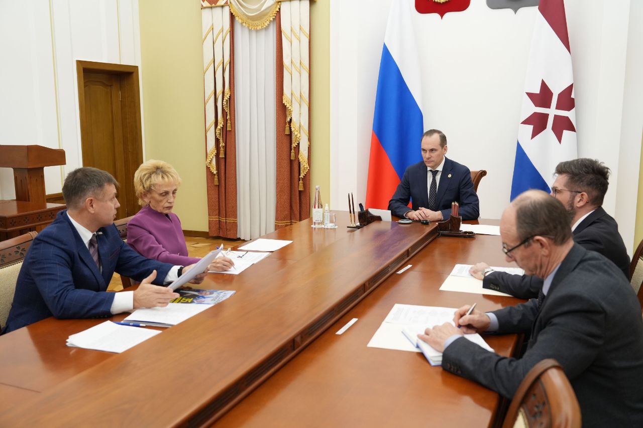 Глава Мордовии Артем Здунов провел рабочую встречу с заместителем Председателя Госсобрания Мордовии, руководителем фракции ЛДПР Евгением Тюриным