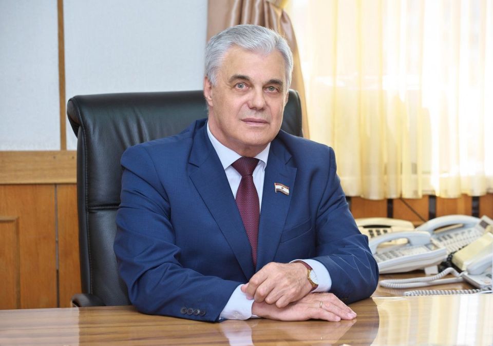 Председатель Госсобрания Мордовии Владимир Чибиркин поздравил с профессиональным праздником юристов республики