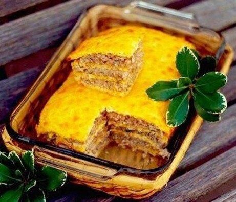 Наслаждение вкусом: слоёный сырный пирог с куриным фаршем