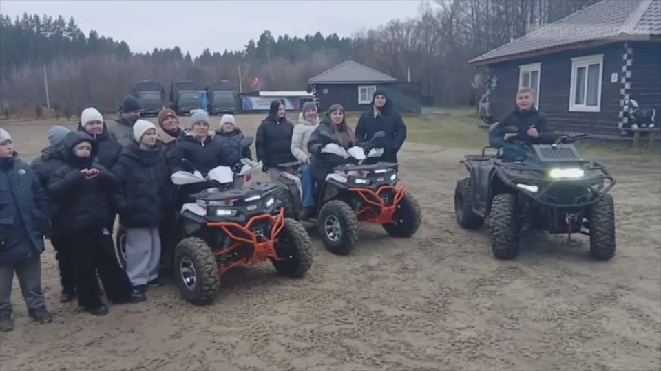 В селе Сабаево на базе барской усадьбы сегодня прошло освещение груза, а также рекреационный отдых для семей волонтеров