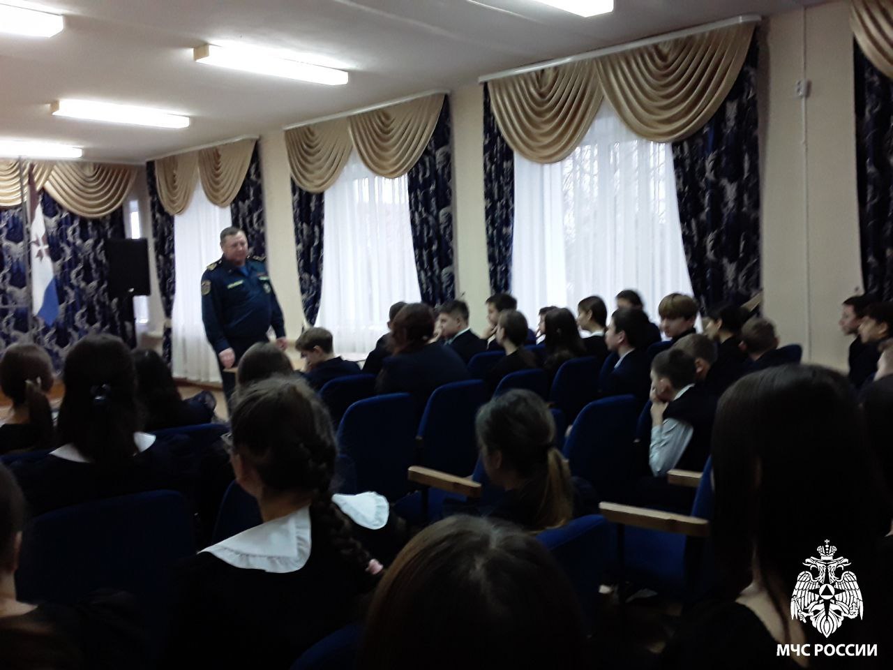 Сотрудники ГИМС МЧС России провели уроки безопасности в школах! Сотрудники ГИМС МЧС России провели уроки безопасности в школах!