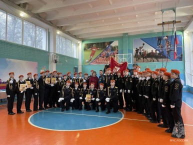 В лицее №26 состоялся юбилейный парадный смотр кадетских классов, приуроченный к 25летию кадетского движения