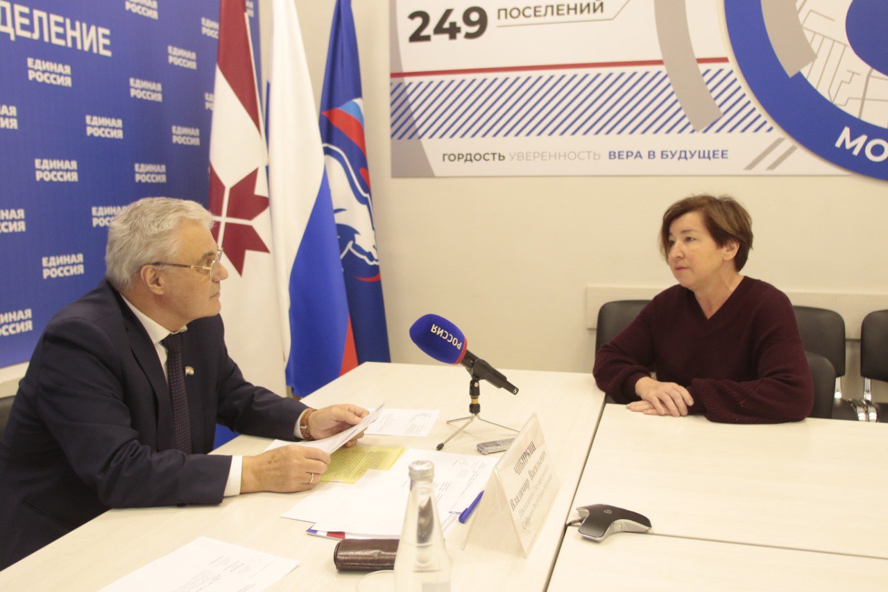 Председатель Госсобрания Владимир Чибиркин провёл приём граждан в рамках декады, посвящённой 24-летию «Единой России» Председатель Госсобрания Владимир Чибиркин провёл приём граждан в рамках декады, посвящённой 24-летию «Единой России»