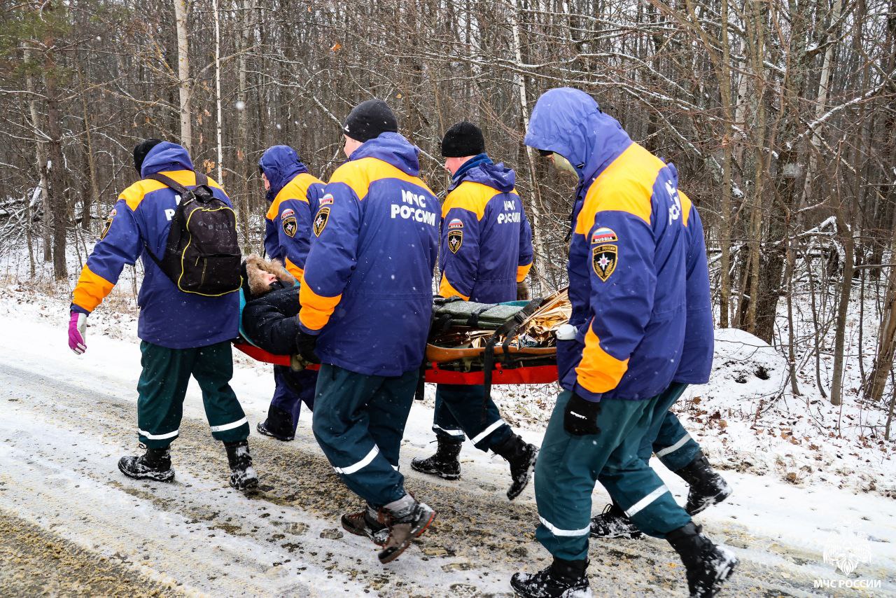Спасатели МЧС России отработали сценарий поиска людей в природной среде Спасатели МЧС России отработали сценарий поиска людей в природной среде