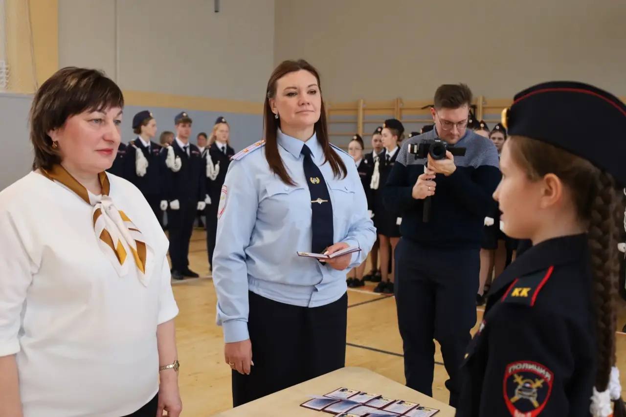 Сотрудники Госавтоинспекции Мордовии приняли участие в церемонии посвящения школьников в кадеты Сотрудники Госавтоинспекции Мордовии приняли участие в церемонии посвящения школьников в кадеты