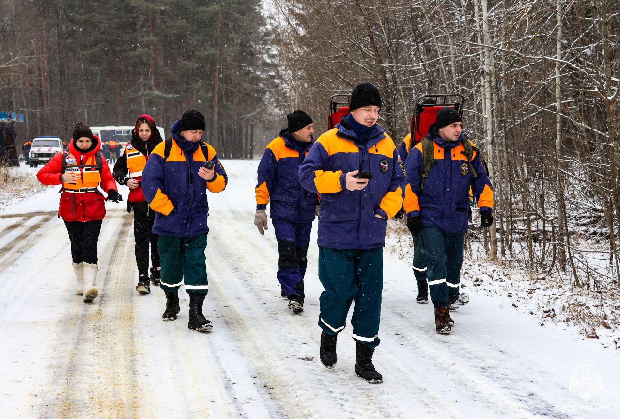 Спасатели МЧС России отработали сценарий поиска людей в природной среде Спасатели МЧС России отработали сценарий поиска людей в природной среде