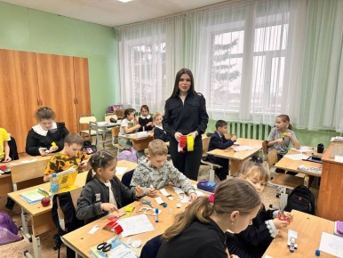 В рамках акции "Засветись", направленной на повышение осведомленности о важности использования световозвращающих элементов, воспитанники группы продленного дня МОБУ «Смольненская ООШ»приняли участие в увлекательном и...