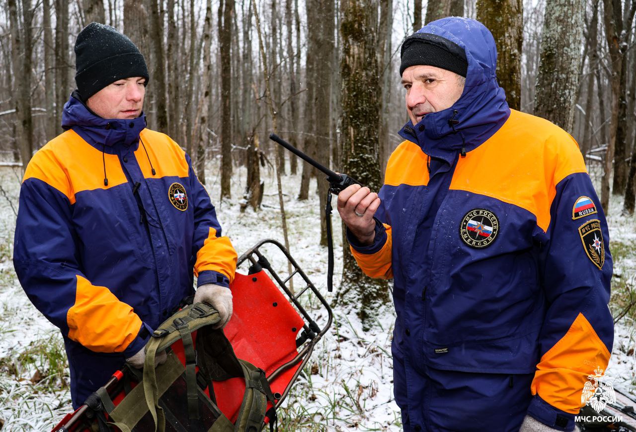 Спасатели МЧС России отработали сценарий поиска людей в природной среде Спасатели МЧС России отработали сценарий поиска людей в природной среде