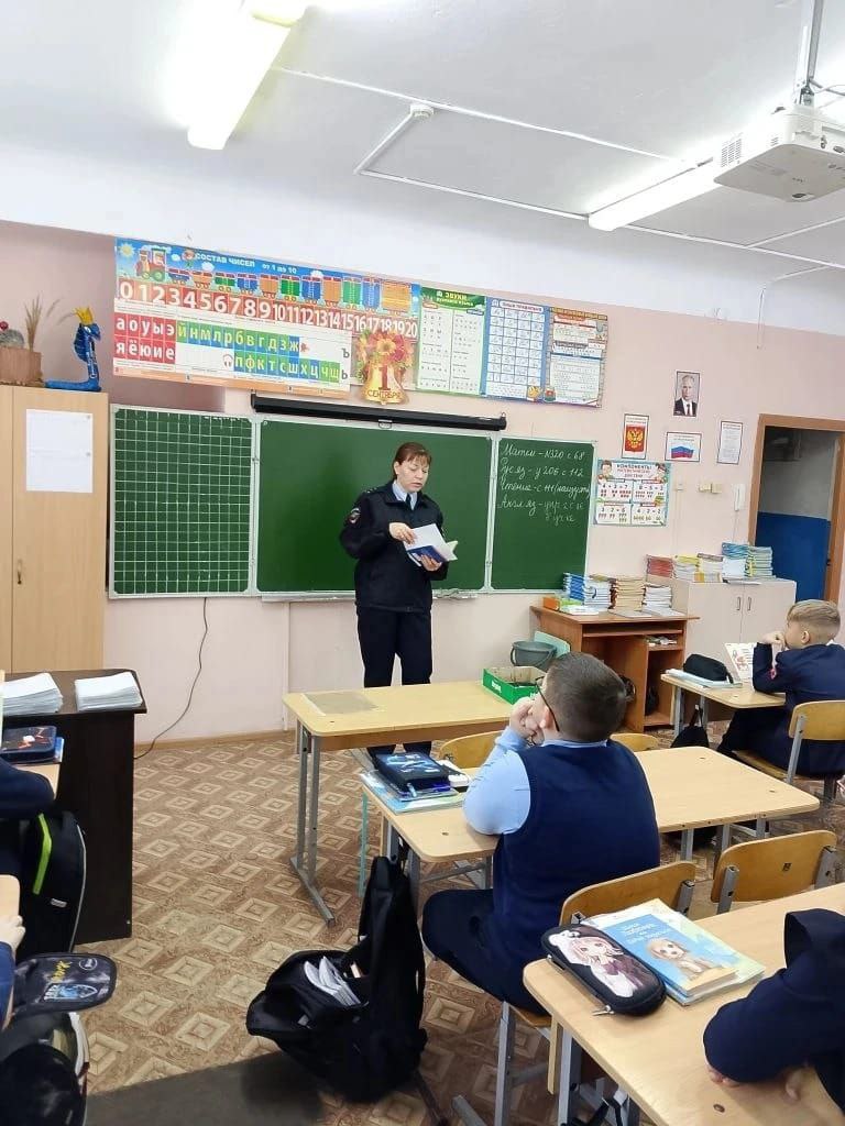 На базе Мордовской республиканской детской библиотеки имени А.С. Пушкина состоялось патриотическое мероприятие для студентов Российской правовой академии На базе Мордовской республиканской детской библиотеки имени А.С. Пушкина состоялось патриотическое мероприятие для студентов Российской правовой академии