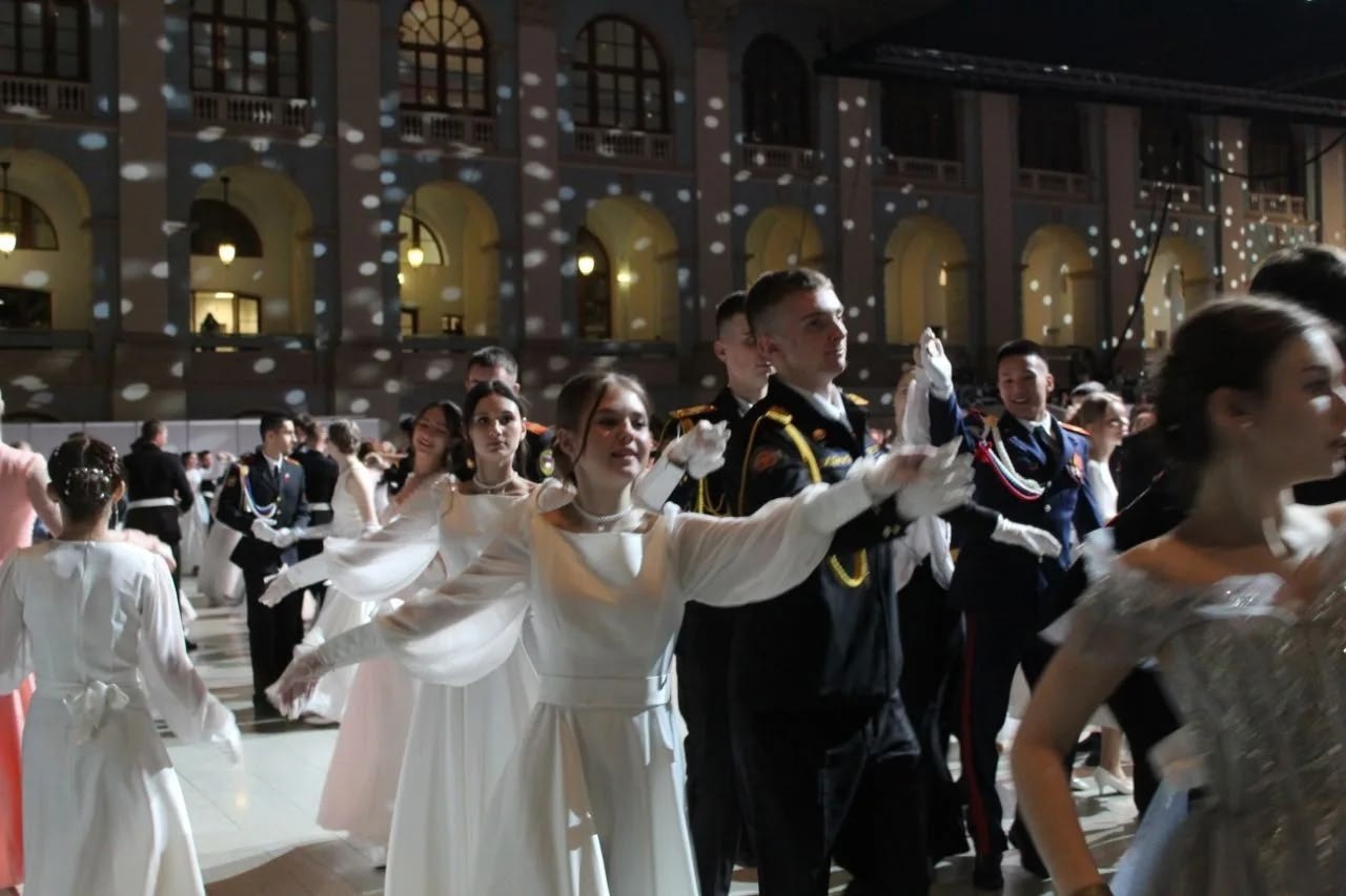 Наши кадеты, ученики лицея №26 и школы №30 города Саранска — участники главного кадетского бала страны! Наши кадеты, ученики лицея №26 и школы №30 города Саранска — участники главного кадетского бала страны!