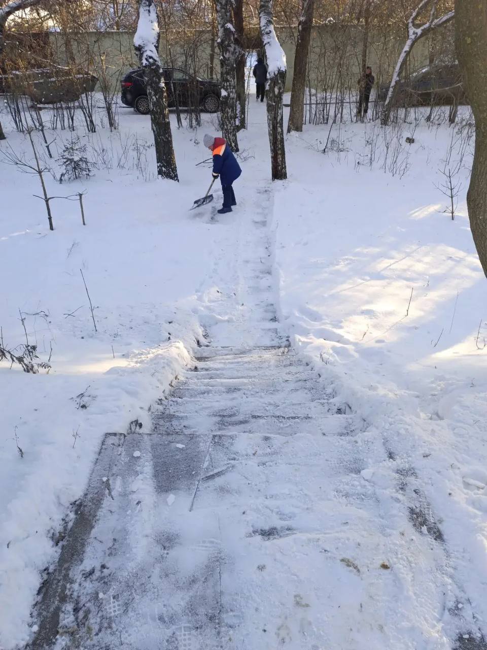 Коммунальные службы Саранска продолжают уборку города после снегопада Коммунальные службы Саранска продолжают уборку города после снегопада