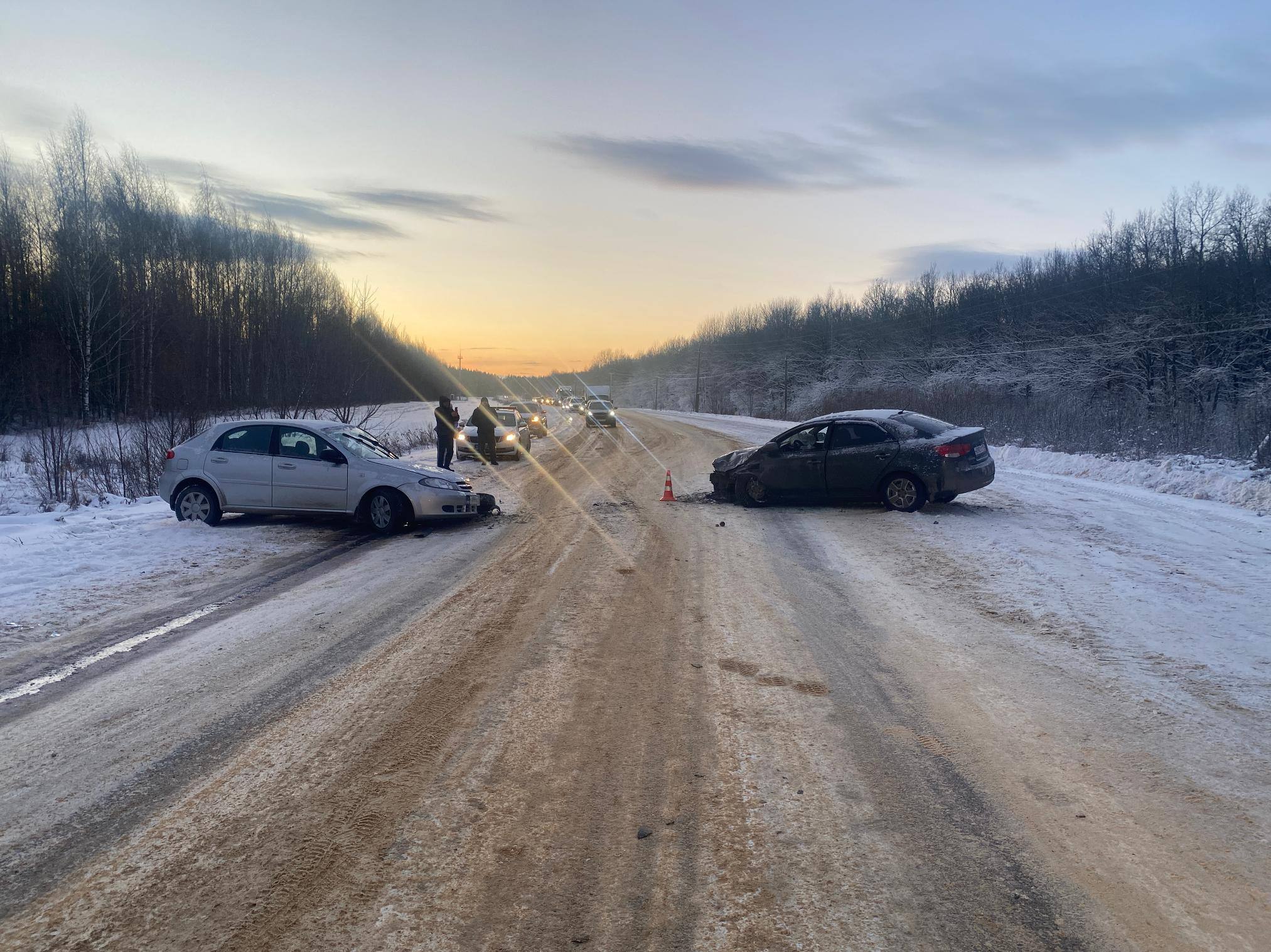 Информация о дорожно-транспортных происшествиях и нарушениях ПДД РФ за 12-14 декабря 2025 года Информация о дорожно-транспортных происшествиях и нарушениях ПДД РФ за 12-14 декабря 2025 года