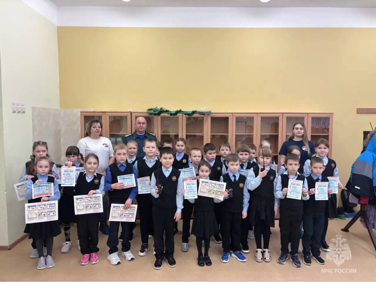 Инспекторы ГИМС МЧС России провели профилактическую беседу с учащимися Краснослободской школы