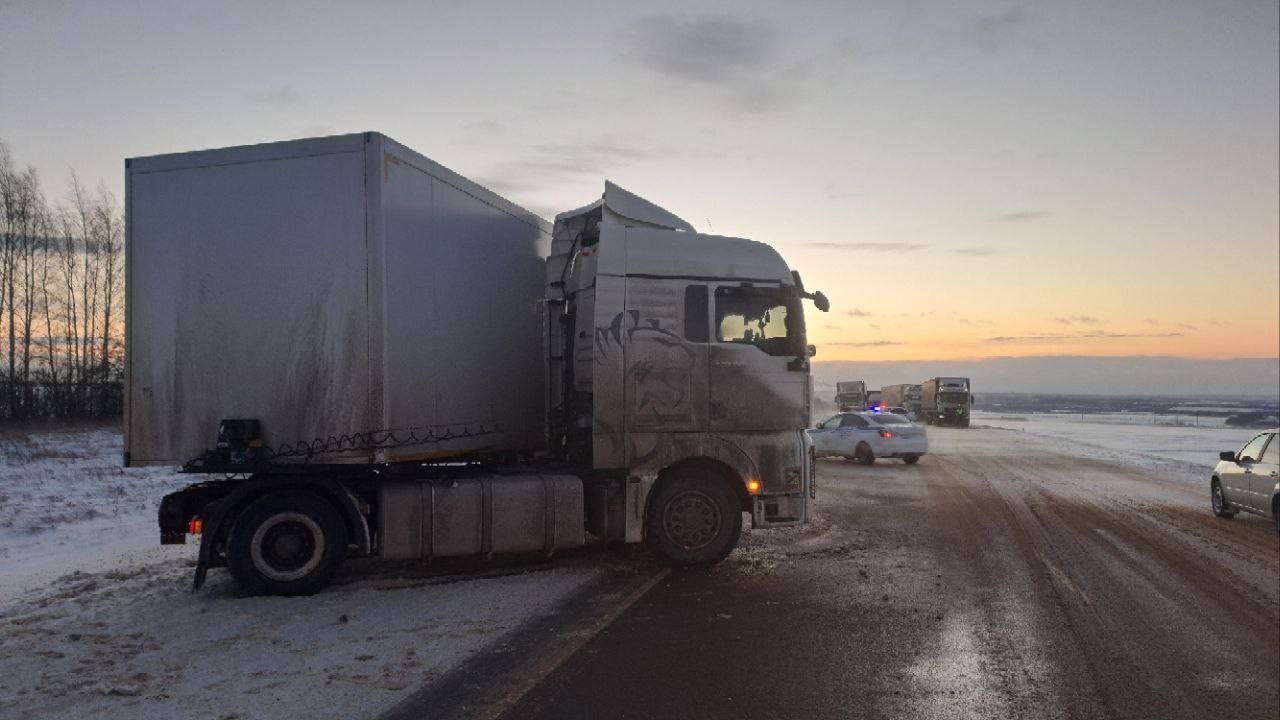 Информация о дорожно-транспортных происшествиях и нарушениях ПДД РФ за 12-14 декабря 2025 года Информация о дорожно-транспортных происшествиях и нарушениях ПДД РФ за 12-14 декабря 2025 года