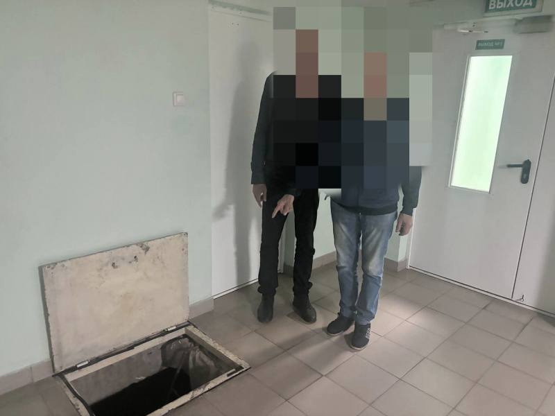 В Саранске двое слесарей признаны виновными в хищении из больницы электропровода на сумму более 400 тысяч рублей В Саранске двое слесарей признаны виновными в хищении из больницы электропровода на сумму более 400 тысяч рублей