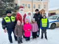 На территории обслуживания ММО МВД России «Ковылкинский» Полицейский Дед Мороз поздравил участников дорожного движения с Новым годом