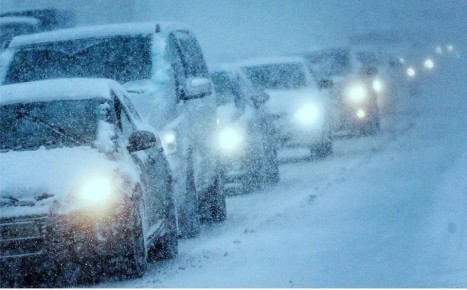 Госавтоинспекция Мордовии рекомендует водителям и пешеходам быть предельно внимательными на дорогах при неблагоприятных погодных условиях