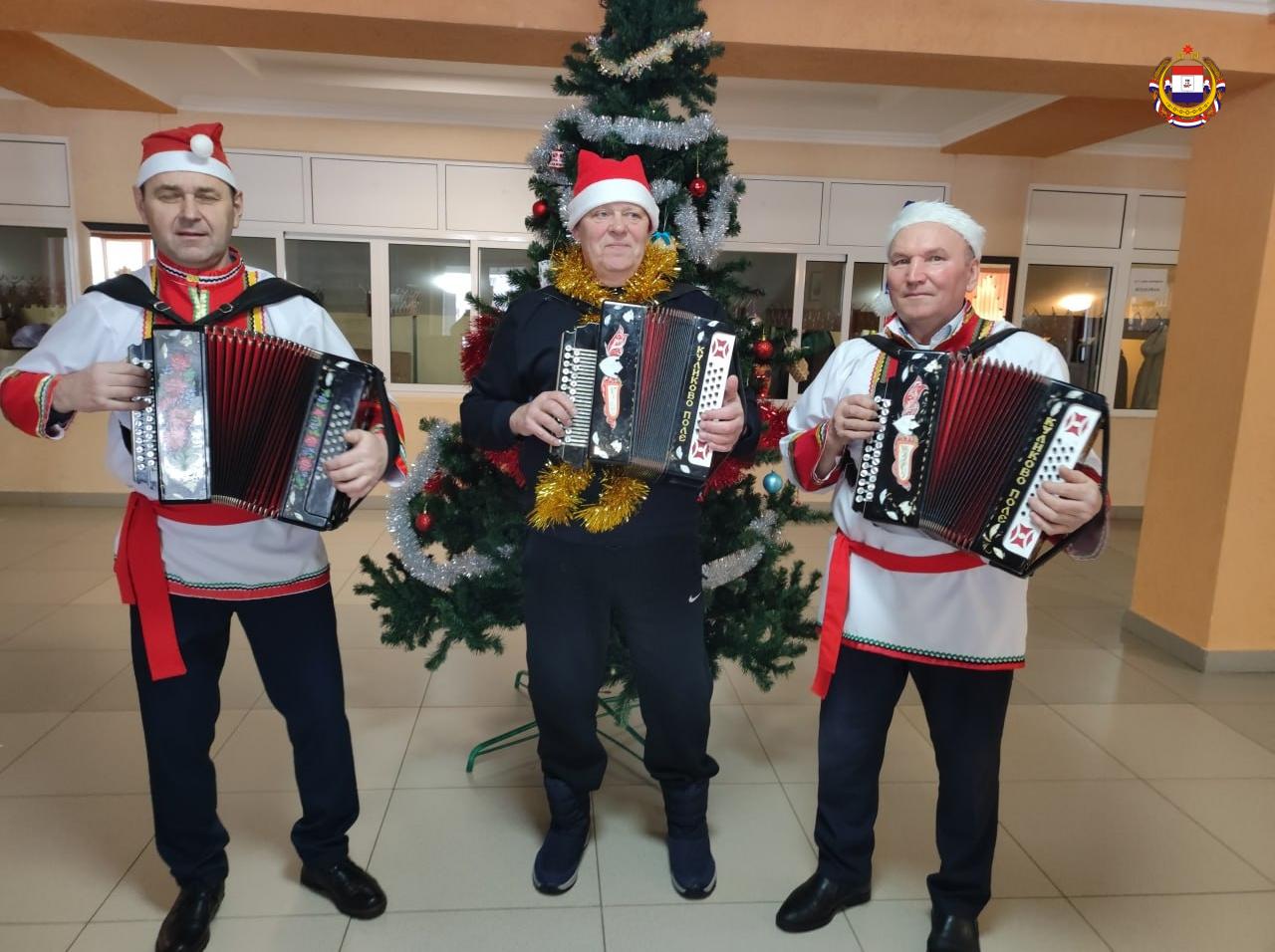 Ёлка для пенсионеров в Ковылкино: праздник, где возраст – не помеха радости Ёлка для пенсионеров в Ковылкино: праздник, где возраст – не помеха радости