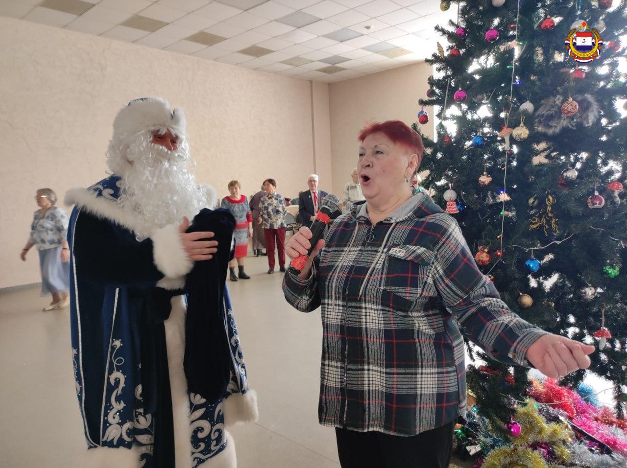 Ёлка для пенсионеров в Ковылкино: праздник, где возраст – не помеха радости