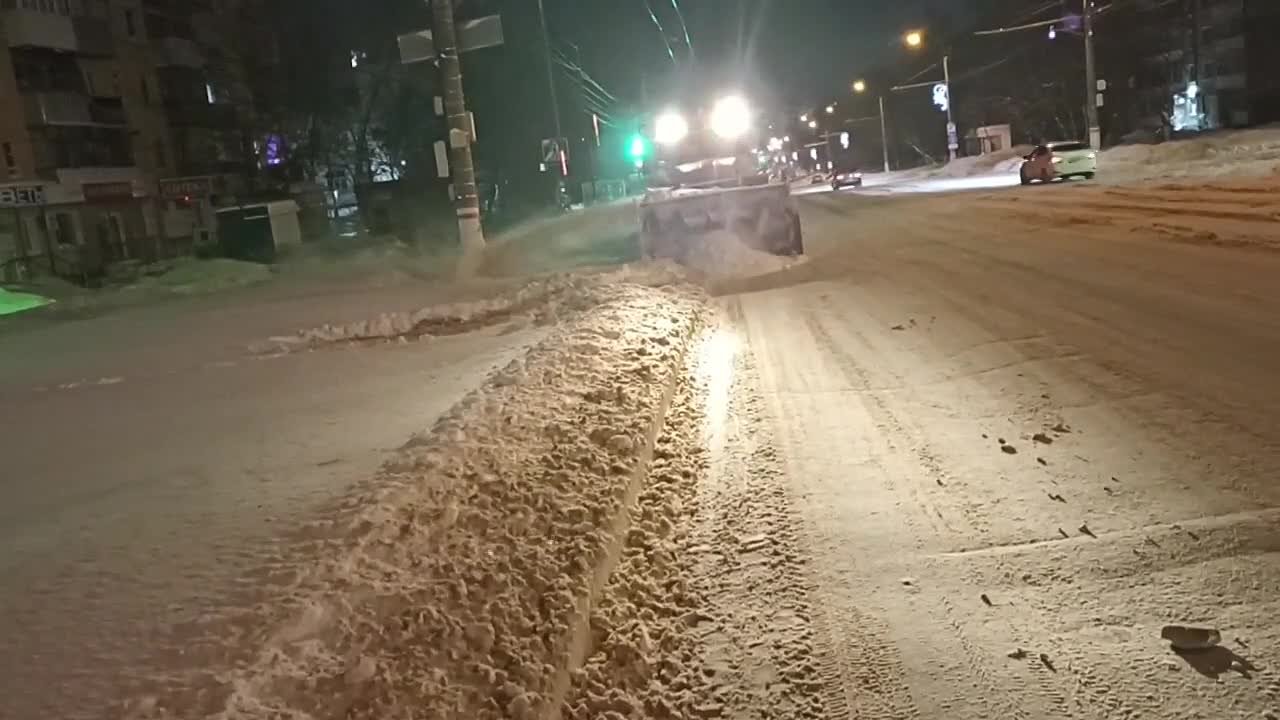 Работа техники ночью Тяжёлый труд