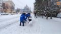 После сильного снегопада жители республики объединились: