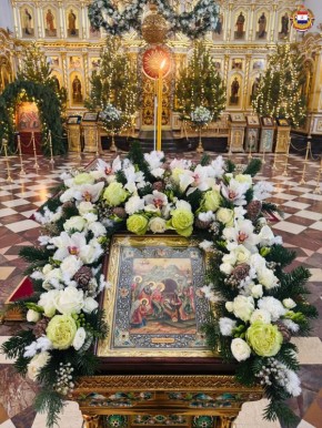 Всех православных верующих - с Рождеством Христовым!