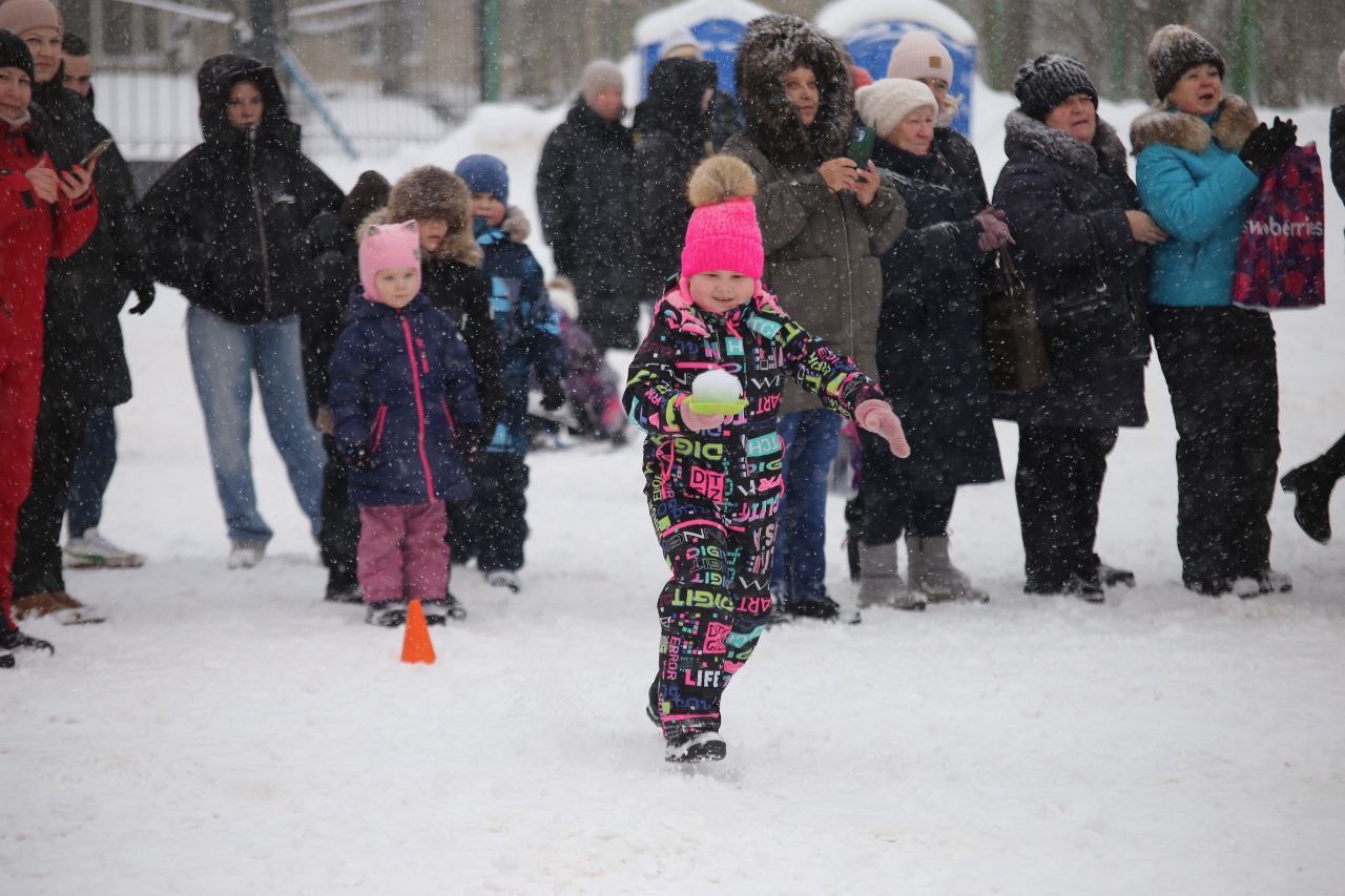 Зима в Саранске в этом году решила проверить на прочность всех любителей активного образа жизни — но не напугала, а только добавила азарта! День здоровья, прошедший в городе, стал настоящим праздником бодрости, несмотря на... Зима в Саранске в этом году решила проверить на прочность всех любителей активного образа жизни — но не напугала, а только добавила азарта! День здоровья, прошедший в городе, стал настоящим праздником бодрости, несмотря на...