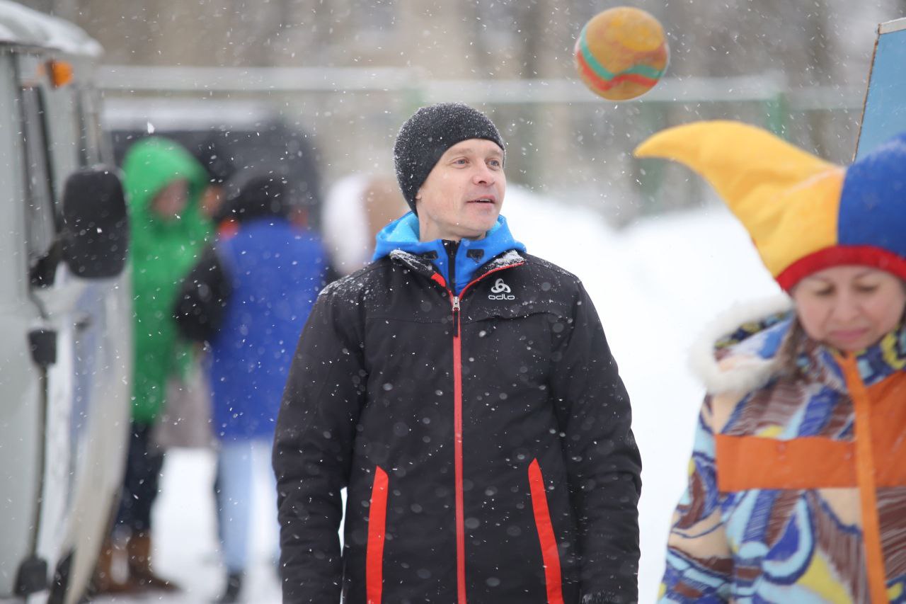 Зима в Саранске в этом году решила проверить на прочность всех любителей активного образа жизни — но не напугала, а только добавила азарта! День здоровья, прошедший в городе, стал настоящим праздником бодрости, несмотря на... Зима в Саранске в этом году решила проверить на прочность всех любителей активного образа жизни — но не напугала, а только добавила азарта! День здоровья, прошедший в городе, стал настоящим праздником бодрости, несмотря на...